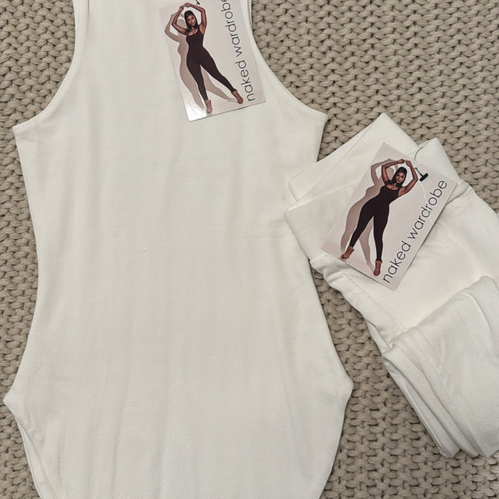 Naked Wardrobe Women's Scooped up legging set